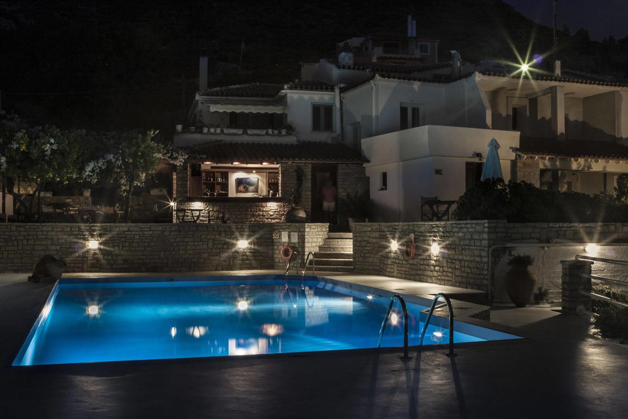 Scorpios Hotel & Suites サモス エクステリア 写真